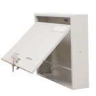 Nyitott lépcsőházi postaláda belső kialakítással